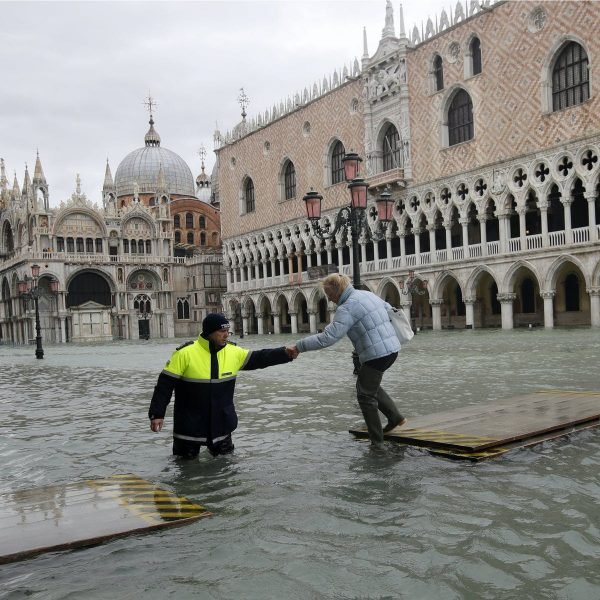 Venice-Flooding-Sea-Level-Rise-600x600